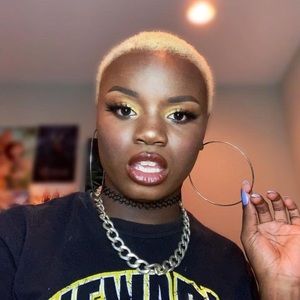 Meet your Posher, Malani